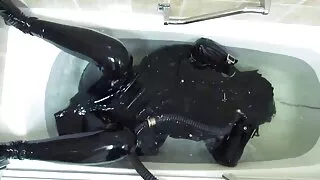 Жена с големи цици п ...