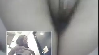 Жена в светло зелен  ...