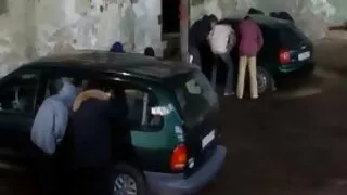 Похотлива кучка седи ...