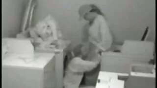 Дамата е porno doma6 ...