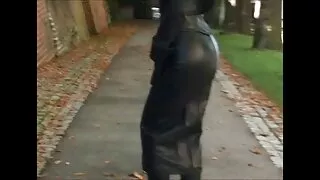Брюнетка с голям кал ...