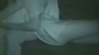 Слаб мъж се чука с д ...