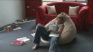 Русата кучка смъкна  ...